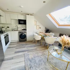apartment-in-stepney-green.cambridgehotelsuk.com/